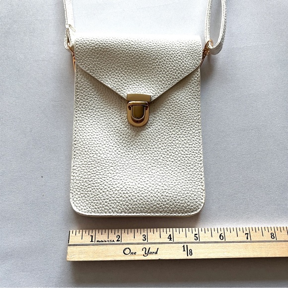 White Pebbled Crossbody Handbag Purse - Picture 4 of 8